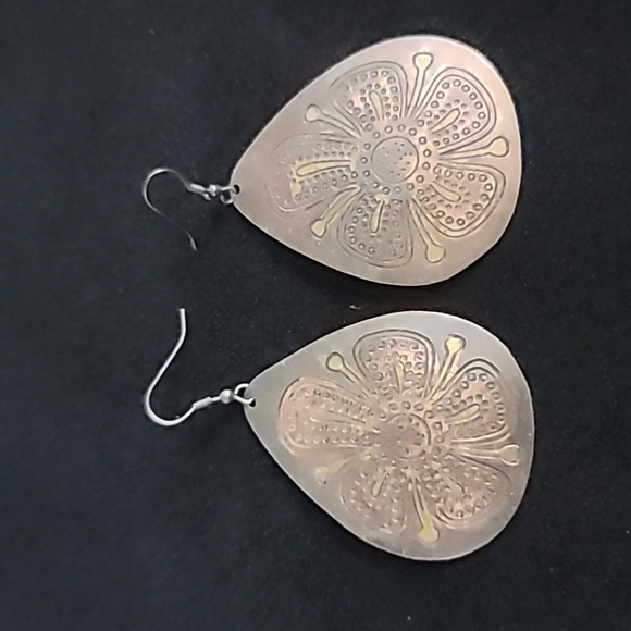 Metal Floral Dangle Earrings - Picture 1 of 4